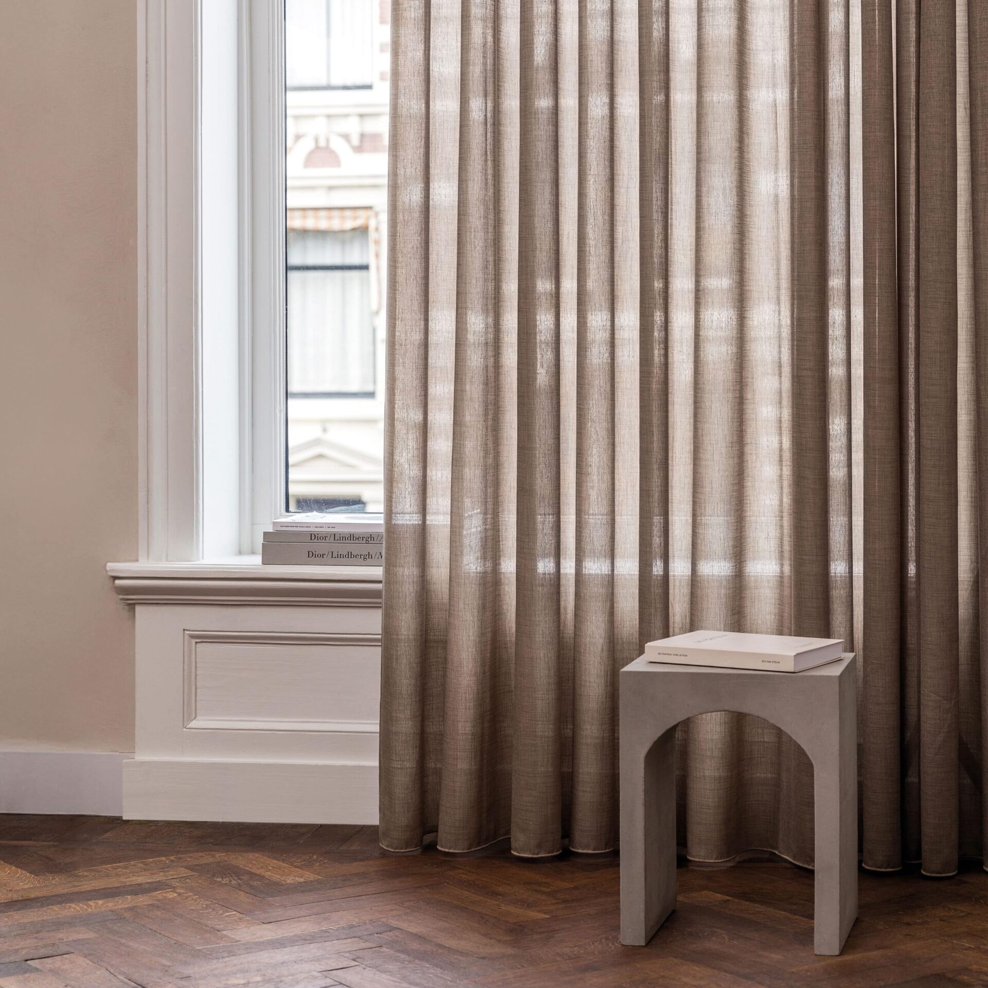 全体にきらめく、上質ナチュラルシアーのイメージ写真